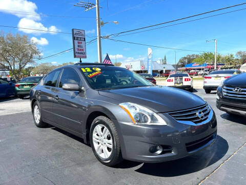 2012 Nissan Altima for sale at AUTOFAIR LLC in West Melbourne FL