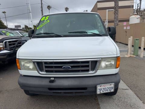 2005 Ford E-Series