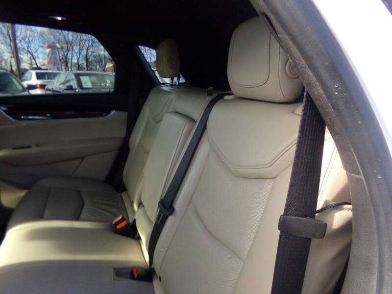 2017 Cadillac XT5 Luxury