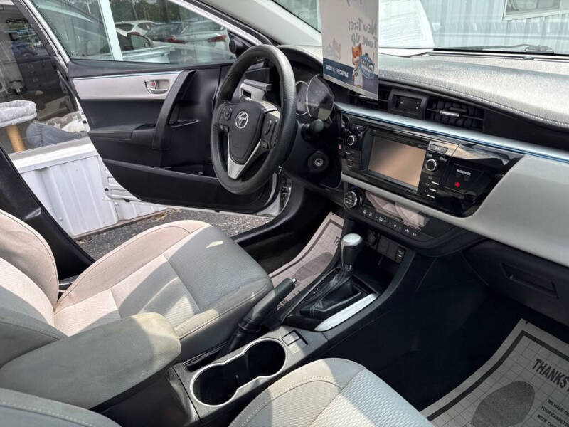 2016 Toyota Corolla LE