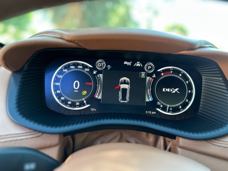 2021 Aston Martin DBX
