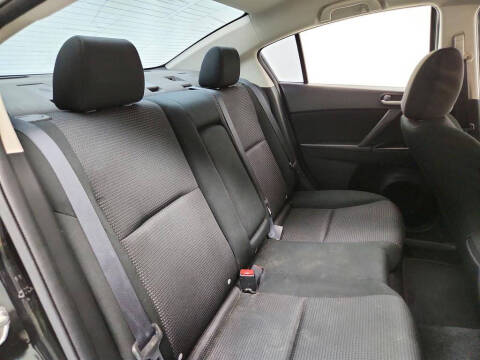 2013 Mazda MAZDA3 i Touring