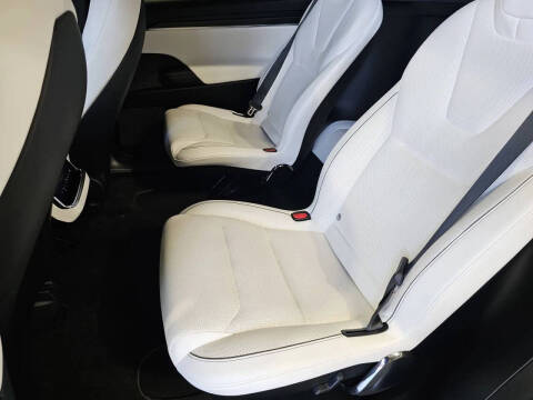 2022 Tesla Model X Plaid