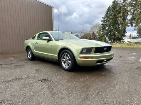 2005 Ford Mustang V6 Deluxe
