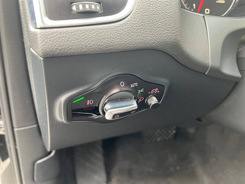 2012 Audi Q5 3.2 quattro Premium Plus