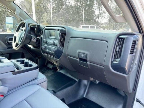 2024 Chevrolet Silverado MD