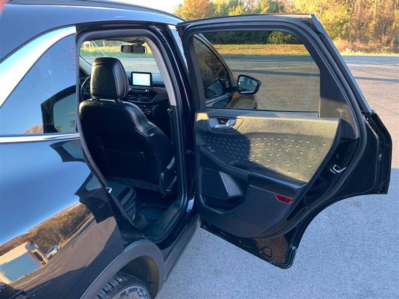 2020 Ford Escape Titanium