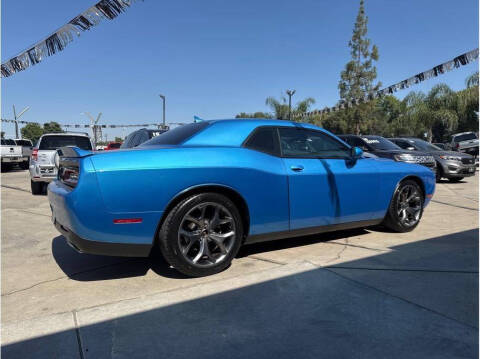 2015 Dodge Challenger SXT Plus