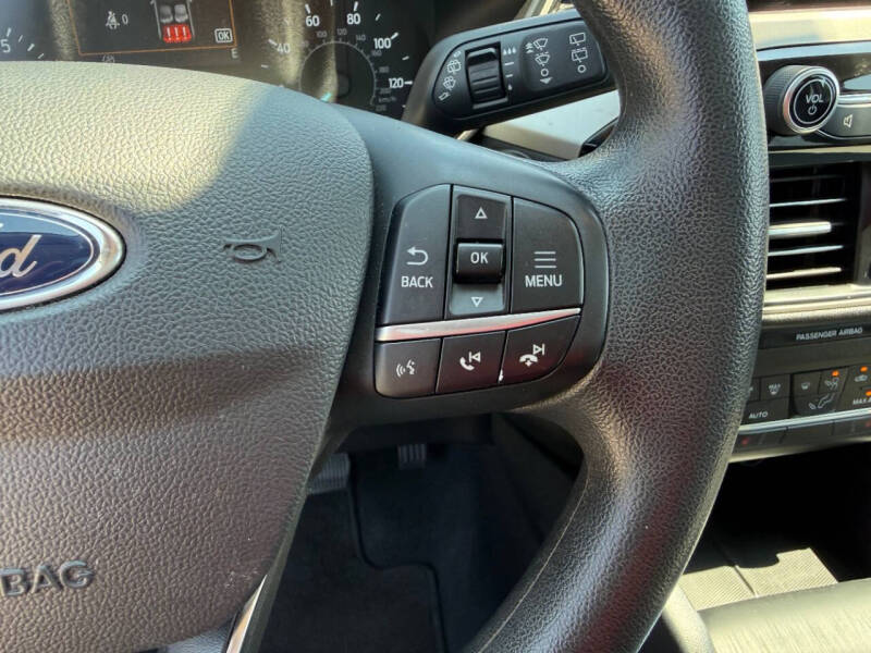 2020 Ford Escape SE