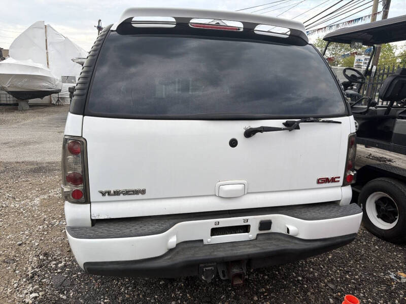 2003 GMC Yukon Denali