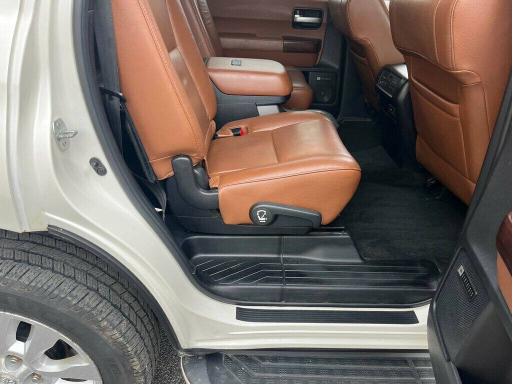 2013 Toyota Sequoia 40