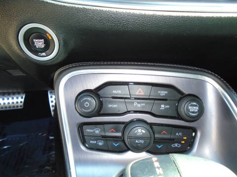 2018 Dodge Challenger SXT Plus