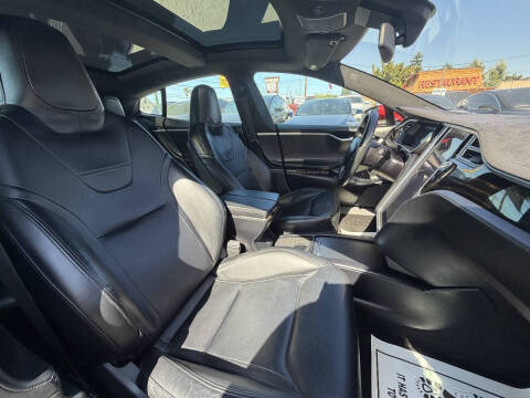 2016 Tesla Model S 90D