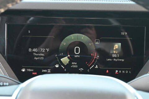2025 GMC Yukon Elevation