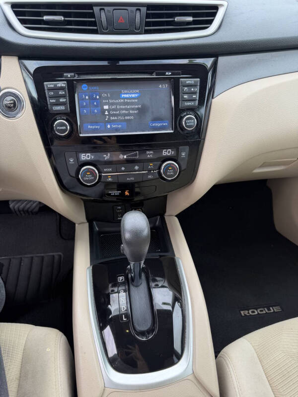 2016 Nissan Rogue SV