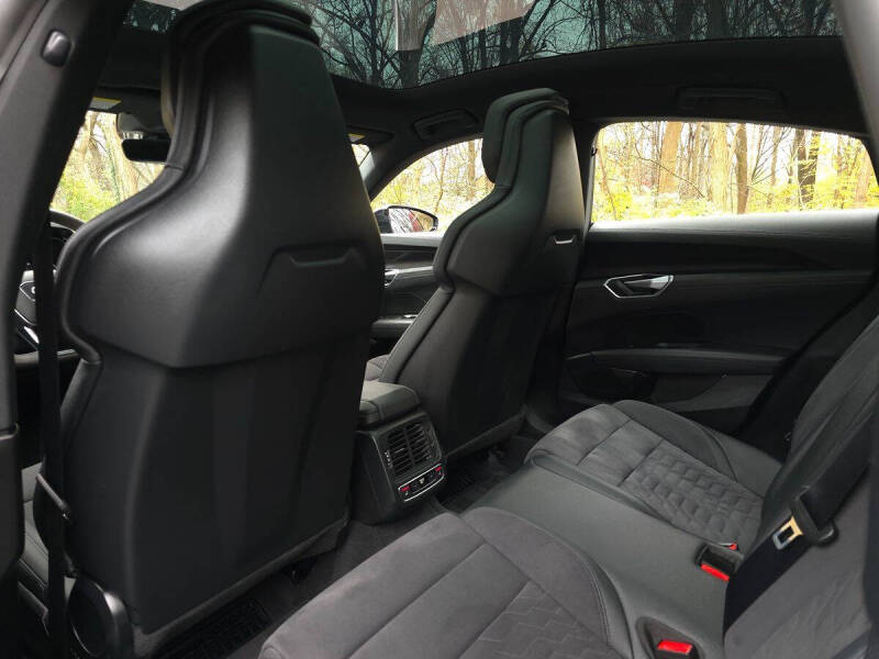 2023 Audi e-tron GT quattro Prestige