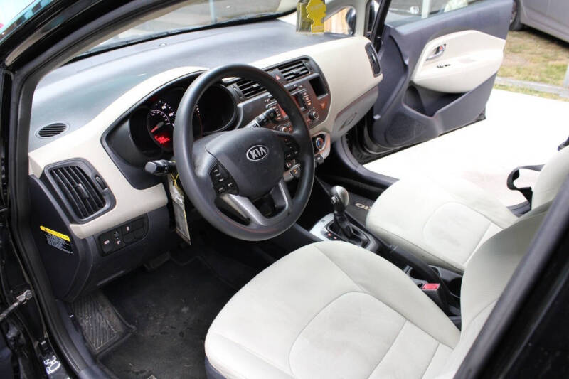 2013 Kia Rio 5-Door LX