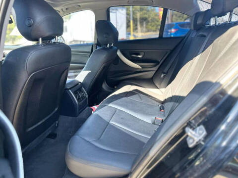 2013 BMW 3 Series 320i