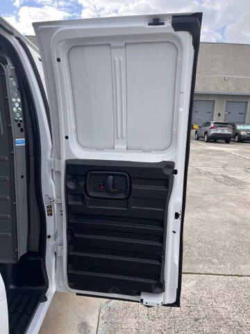 2019 Chevrolet Express 2500