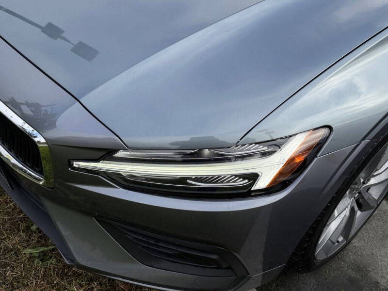 2020 Volvo S60 T5 Momentum