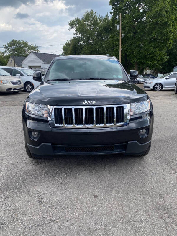 Used 2012 Jeep Grand Cherokee Laredo with VIN 1C4RJEAG4CC282028 for sale in Hilliard, OH