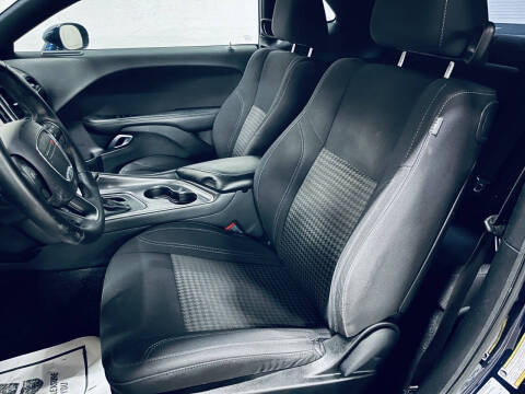 2015 Dodge Challenger SXT