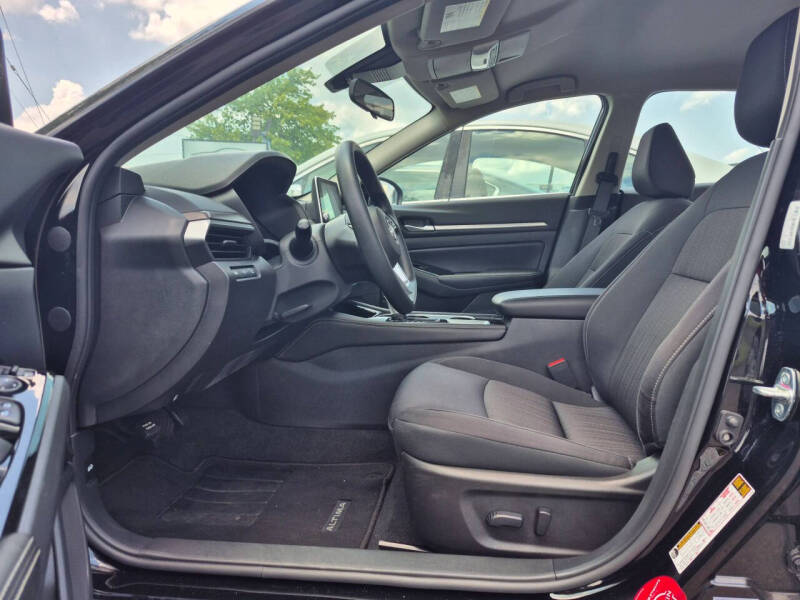 2023 Nissan Altima 2.5 SV