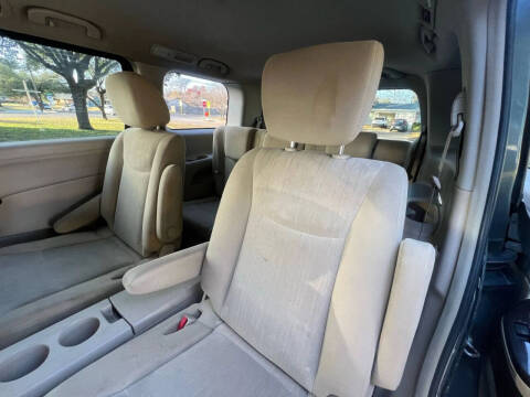 2012 Nissan Quest