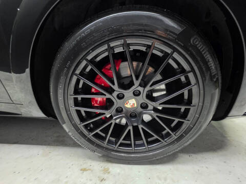 2021 Porsche Cayenne GTS