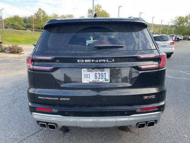 2024 GMC Acadia Denali