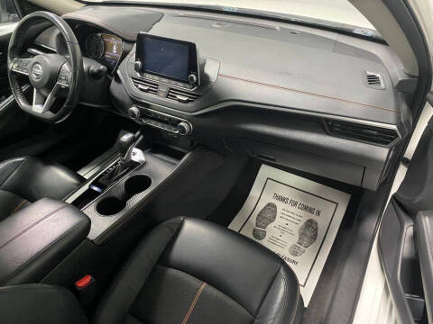 2022 Nissan Altima 2.5 SR