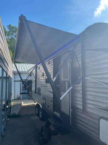 2017 Coachmen Catalina SBX 301BHs