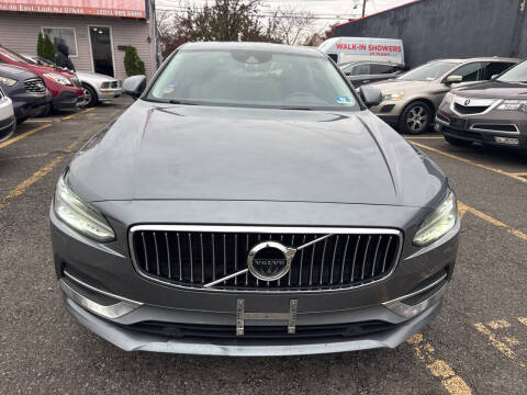 2018 Volvo S90 T5 Momentum