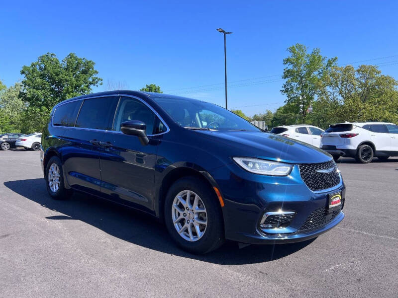 2023 Chrysler Pacifica Touring L
