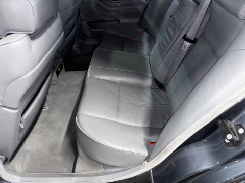 2001 BMW 7 Series 740i