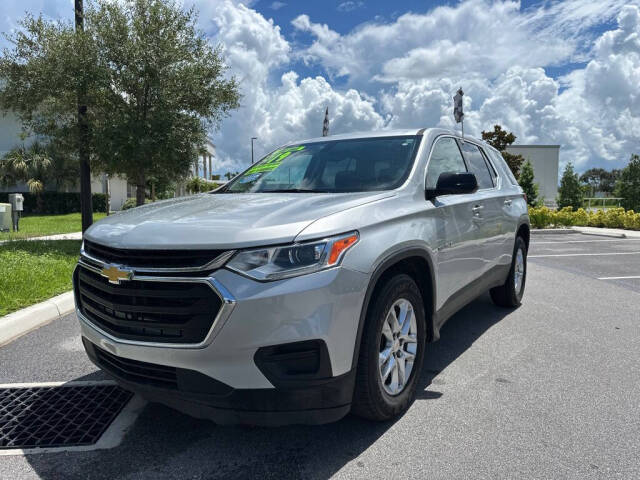 2019 Chevrolet Traverse LS's photo