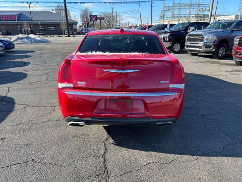 2017 Chrysler 300 Limited
