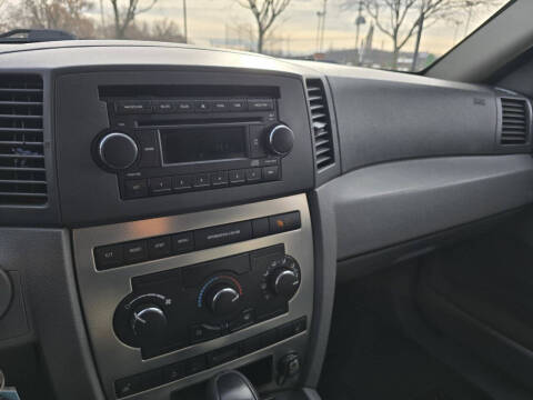 2005 Jeep Grand Cherokee Laredo