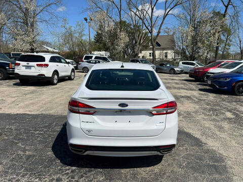 2017 Ford Fusion SE