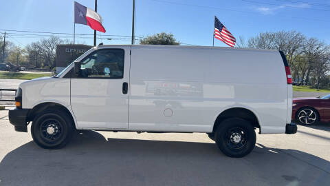 2022 Chevrolet Express 2500