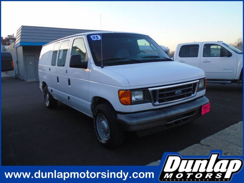 2005 Ford E-Series for sale at DUNLAP MOTORS INC in Independence IA