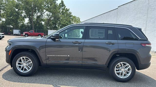 2025 Jeep Grand Cherokee Laredo X