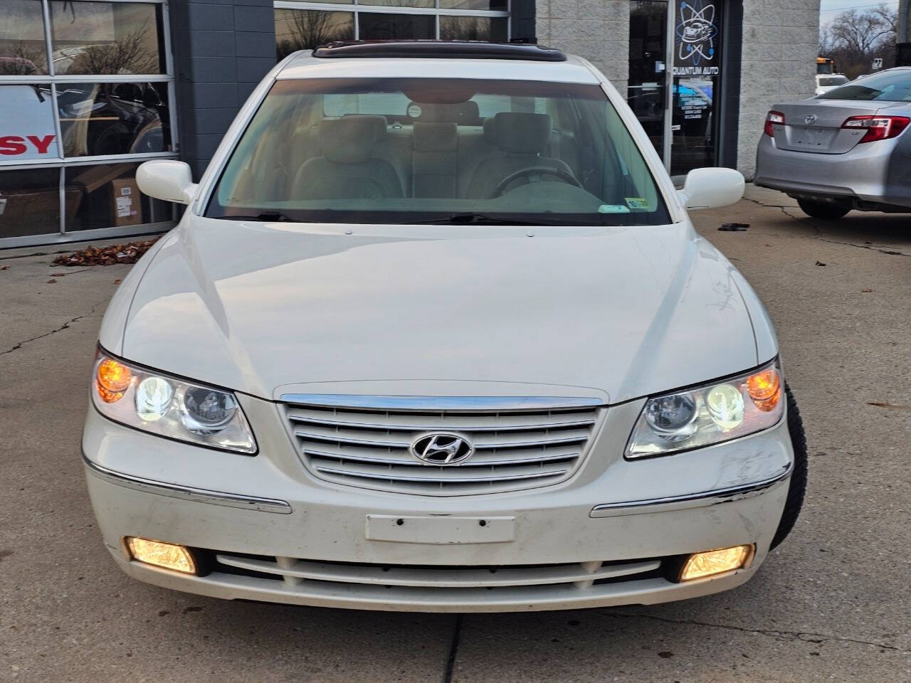 2006 Hyundai Azera for sale at Quantum Auto Co in Plainfield, IL