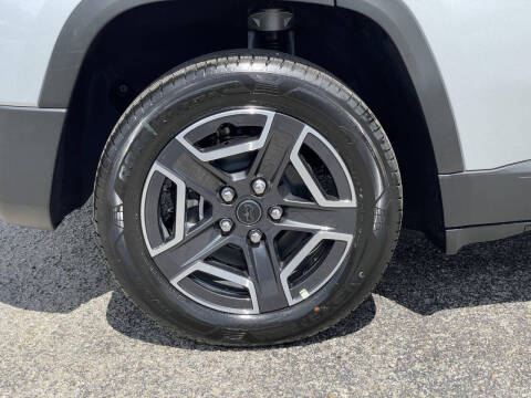 2026 Jeep Cherokee Laredo