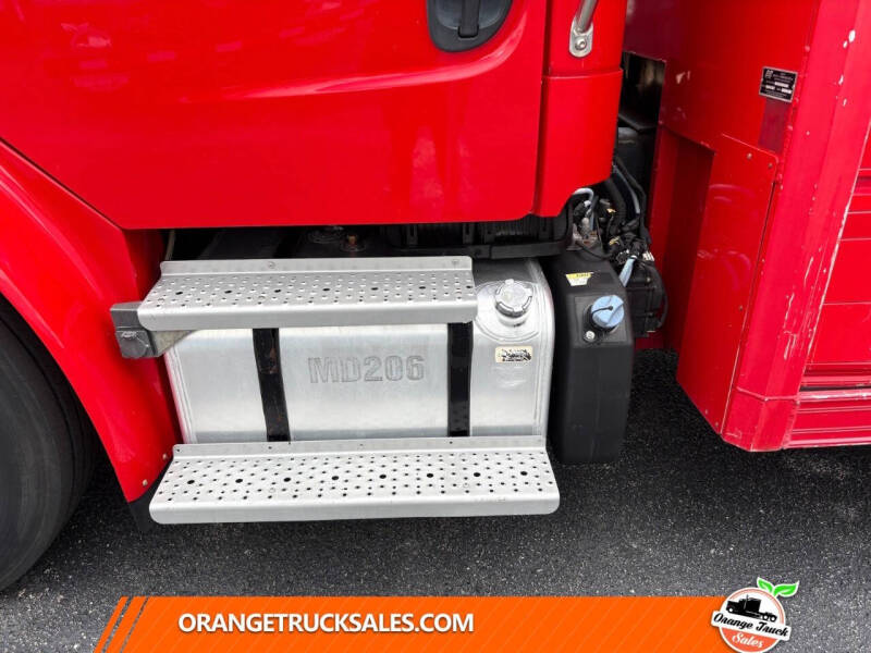 2017 Freightliner M2 106