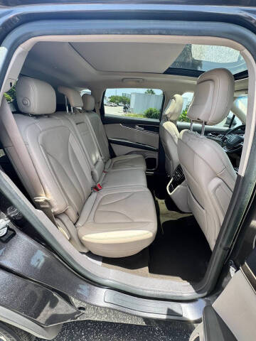 2020 Lincoln Nautilus Reserve