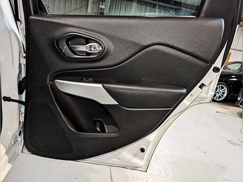 2017 Jeep Cherokee Overland