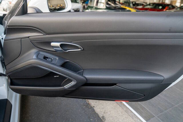 2014 Porsche 911 28