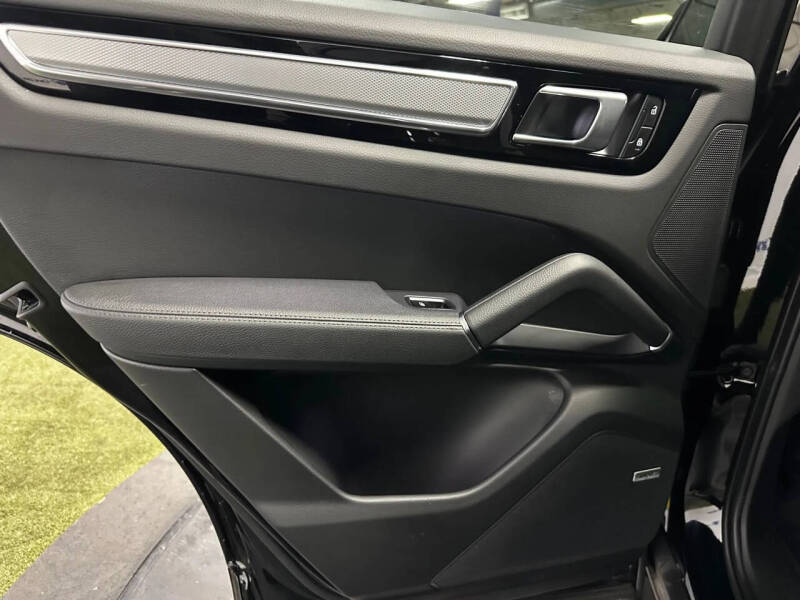 2023 Porsche Cayenne