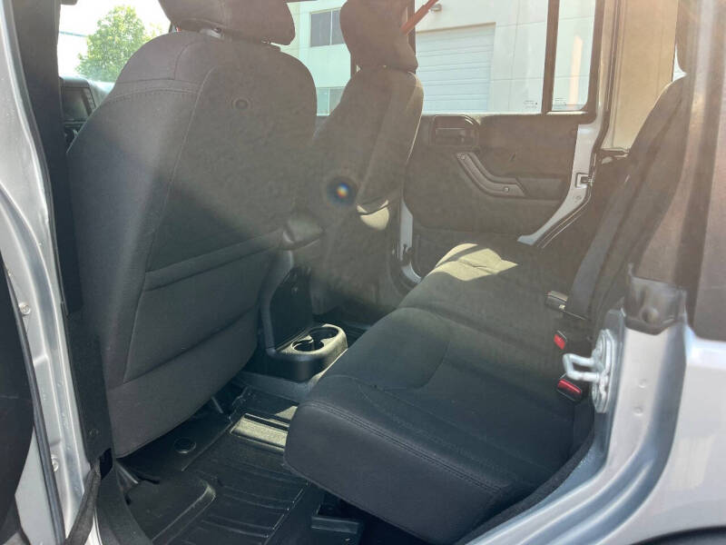 2015 Jeep Wrangler Unlimited Sport